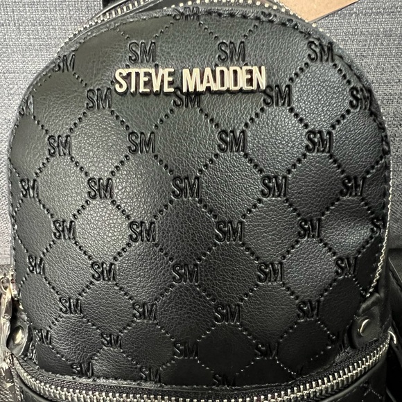 NWT STEVE MADDEN SMALL BACKPACK SLING SHOULDER BAG - Picture 2 of 11